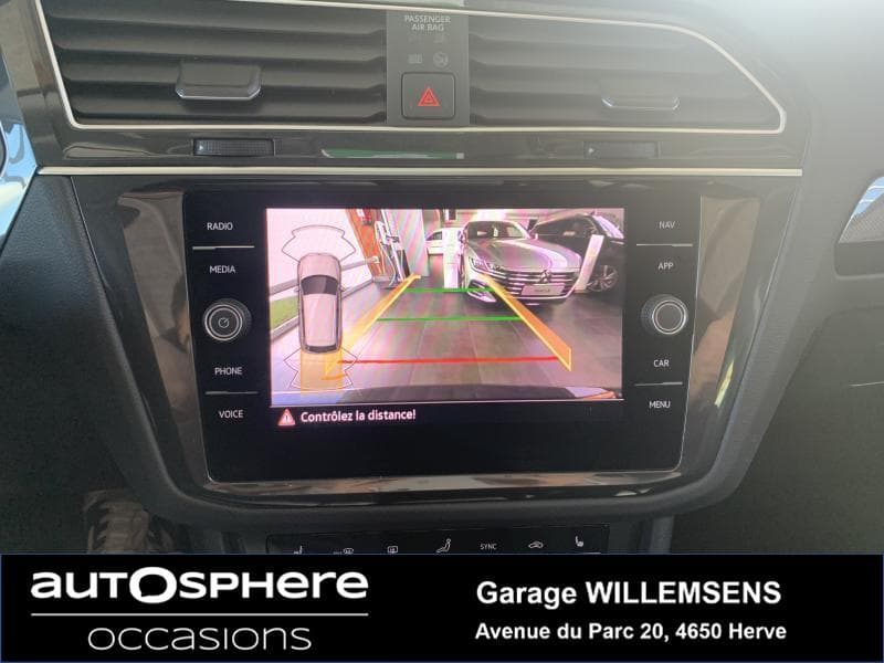 Volkswagen Tiguan PANO/LED/NAVI/SPORT - 12