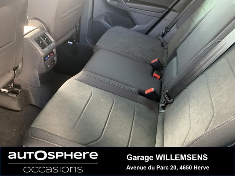Volkswagen Tiguan PANO/LED/NAVI/SPORT - 23