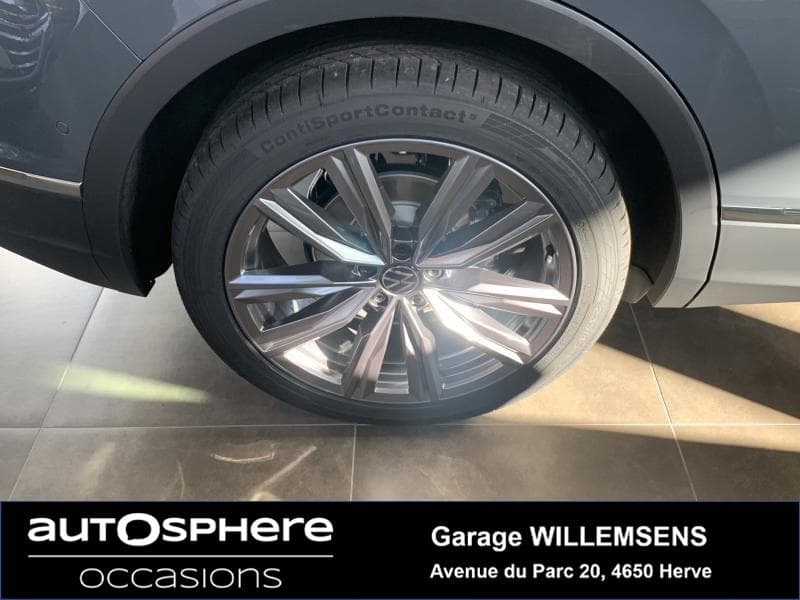 Volkswagen Tiguan PANO/LED/NAVI/SPORT - 29