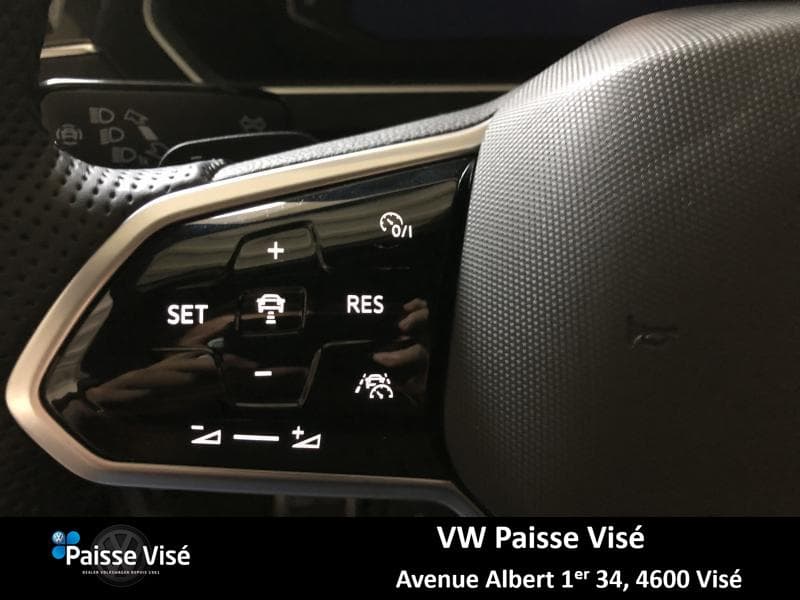 Volkswagen Tiguan R-LINE - 9