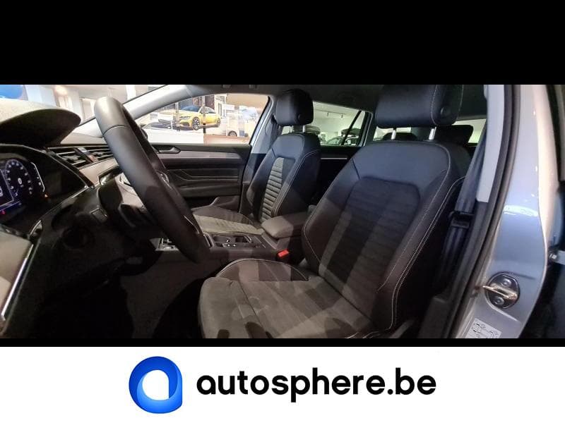 Volkswagen Passat Variant Elegance Business - 16