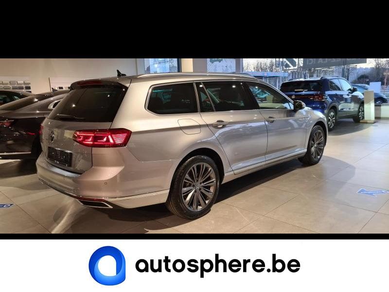 Volkswagen Passat Variant Elegance Business - 3