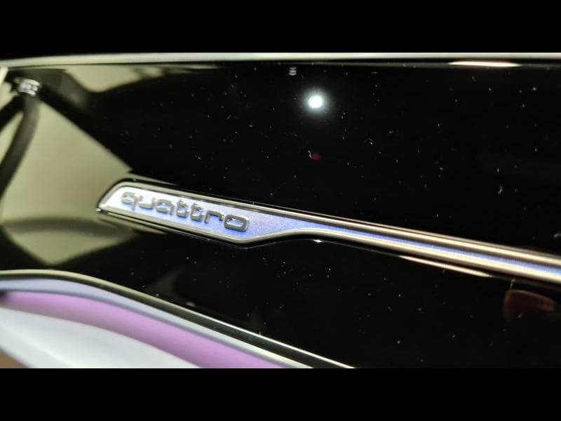 Audi Q7 Q7 S-Line - 34