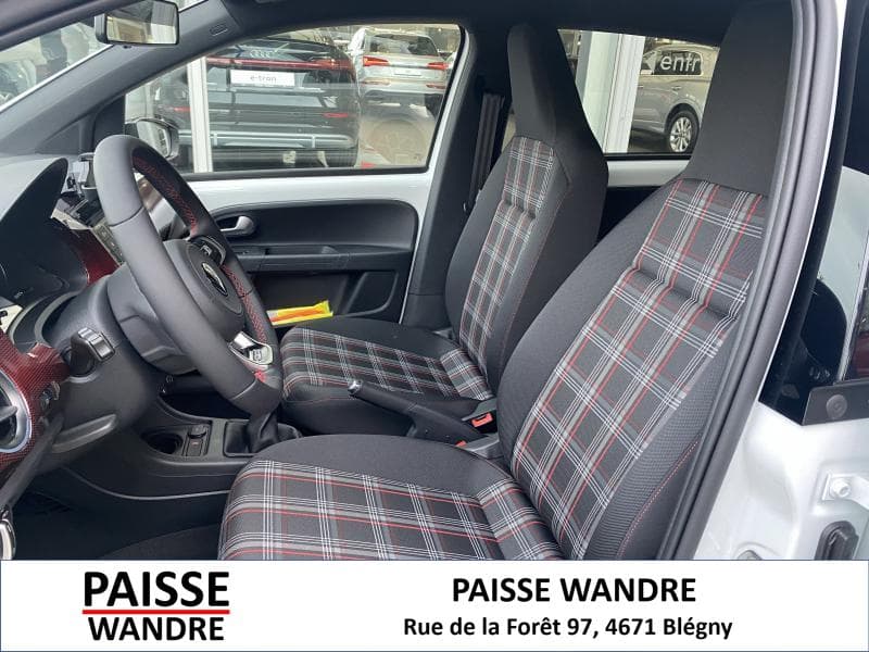 Volkswagen Up! GTI - 12