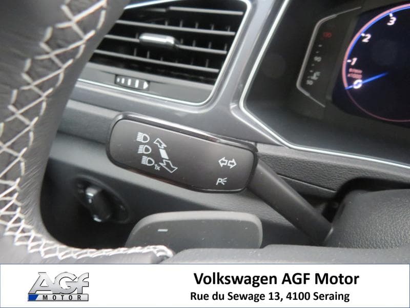 Volkswagen T-Roc Elegance  / R-Line - 26