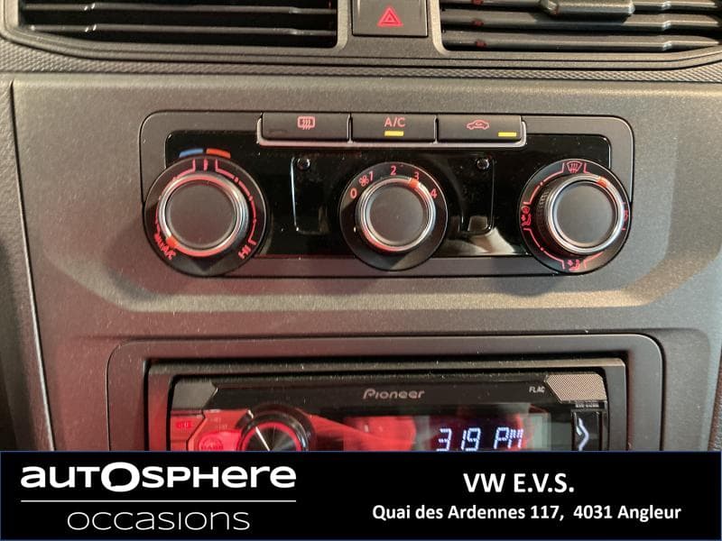 Volkswagen Caddy Fourgon - 19