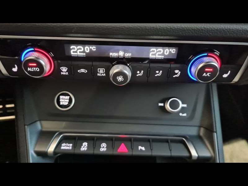 Audi Q3 Sportback S line - 24