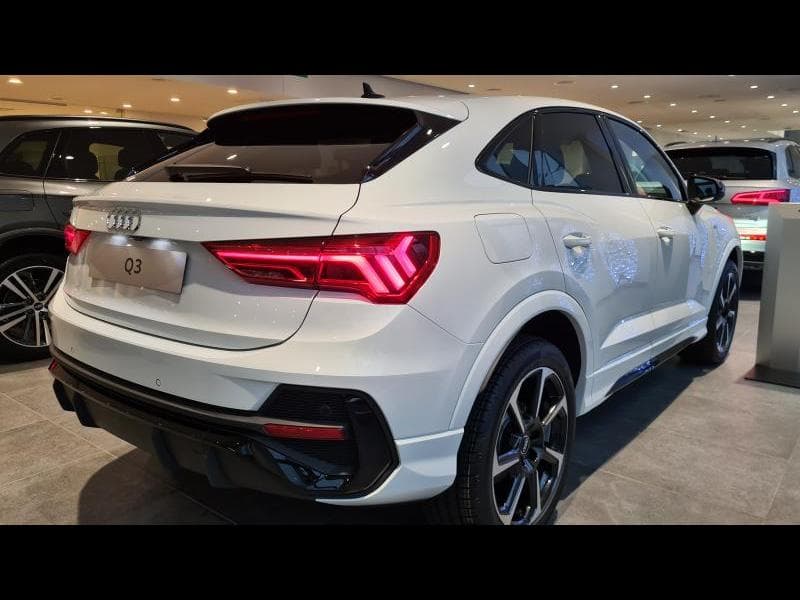 Audi Q3 Sportback S line - 2