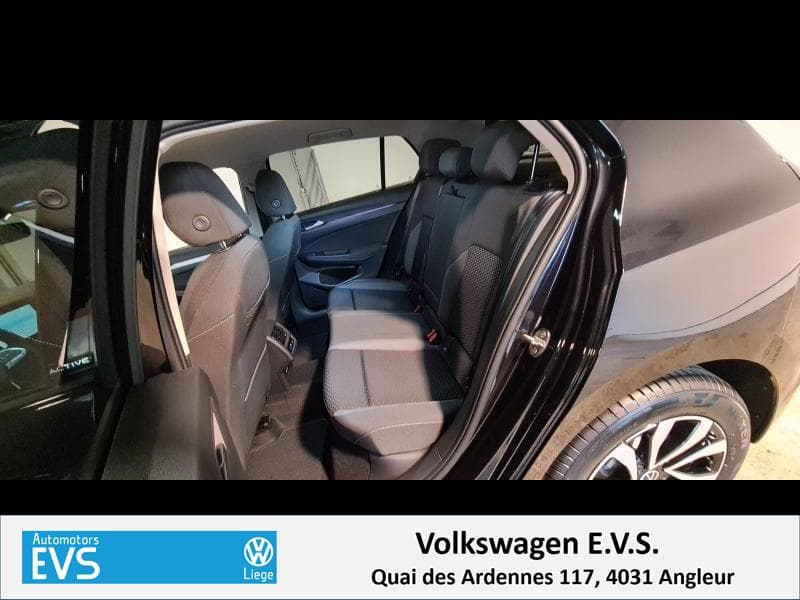 Volkswagen Golf VIII Active - 14