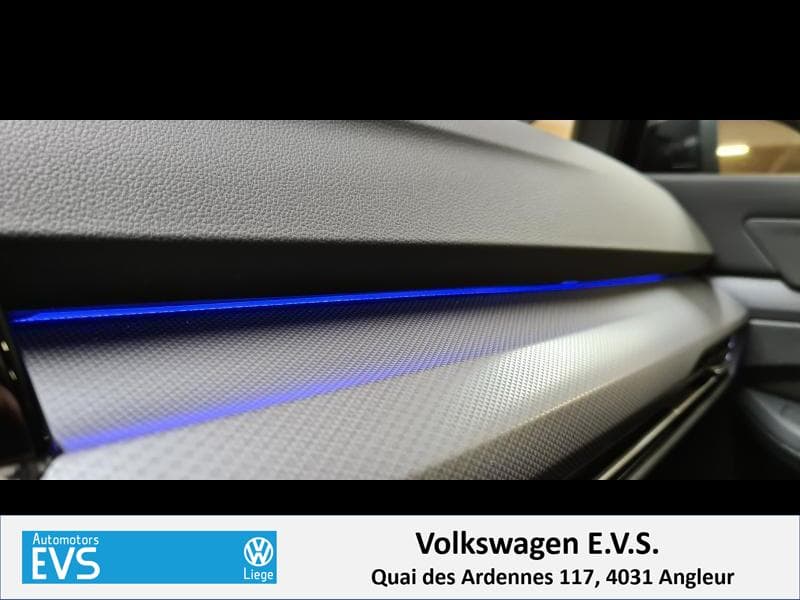 Volkswagen Golf VIII Active - 32
