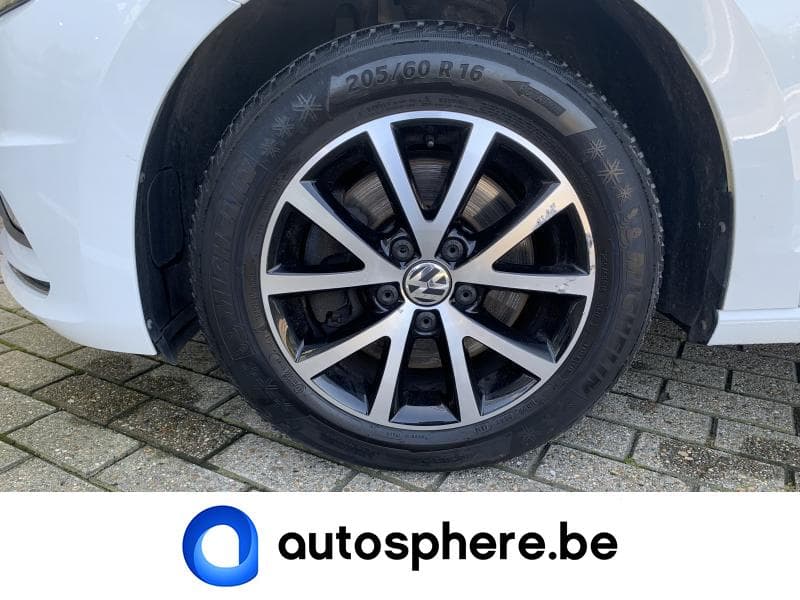 Volkswagen Touran III Highline -7 places/gps/toit ouvrant pano - 36