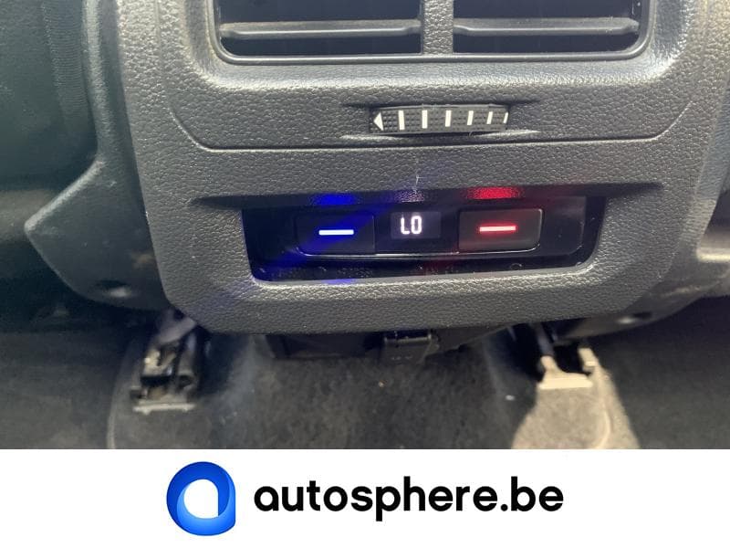 Volkswagen Touran III Highline -7 places/gps/toit ouvrant pano - 35
