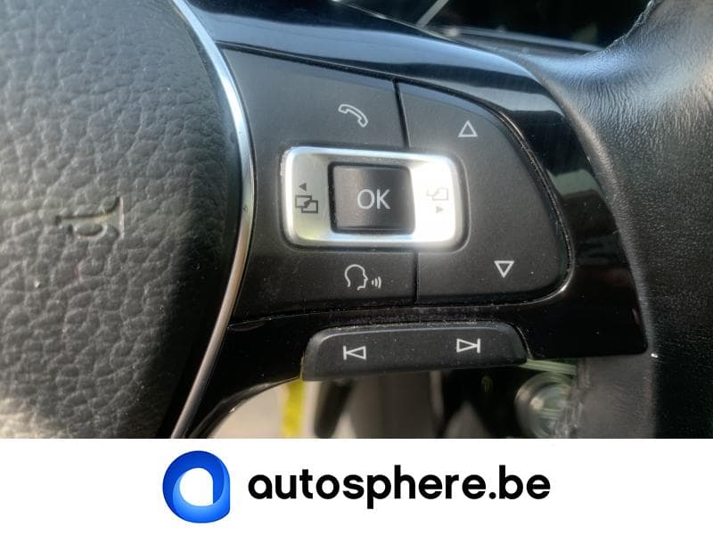 Volkswagen Touran III Highline -7 places/gps/toit ouvrant pano - 33