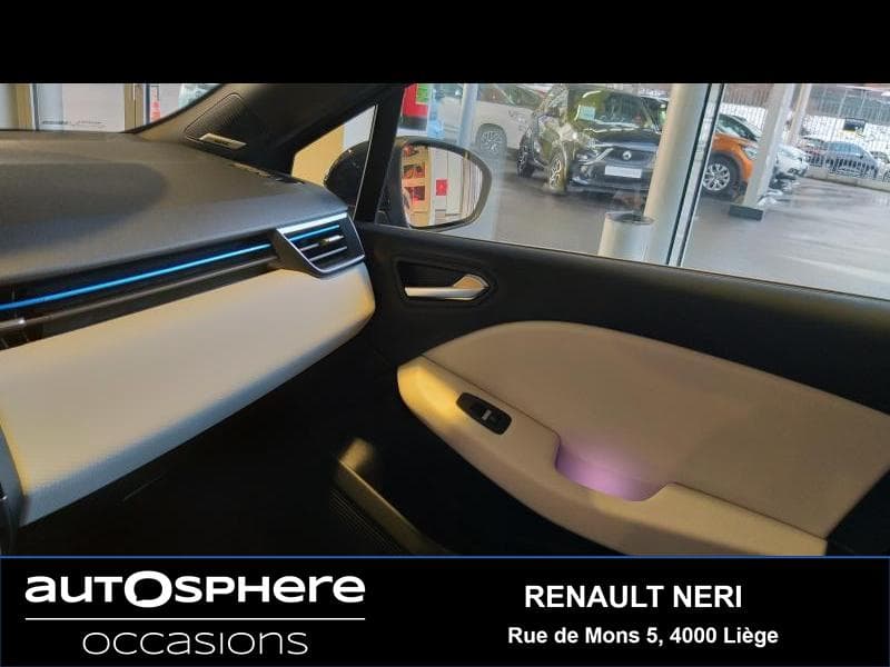 Renault Clio FIRST EDITION E-TECH HYBRID - 8