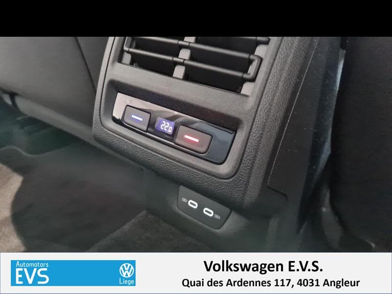 Volkswagen Golf VIII Life - 10
