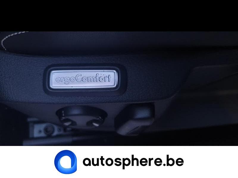 Volkswagen Passat GTE - 44