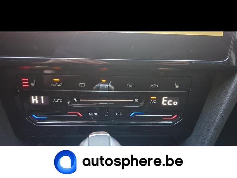 Volkswagen Passat GTE - 30
