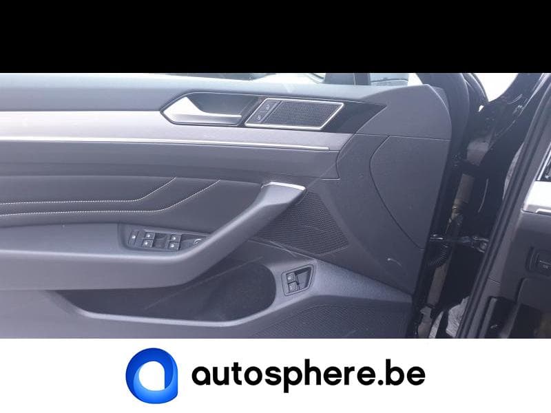 Volkswagen Passat GTE - 37