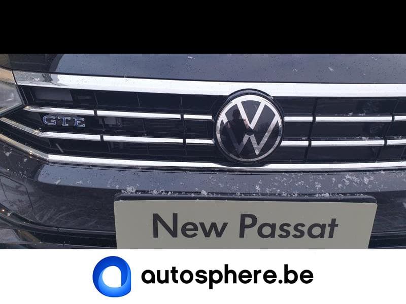 Volkswagen Passat GTE - 12