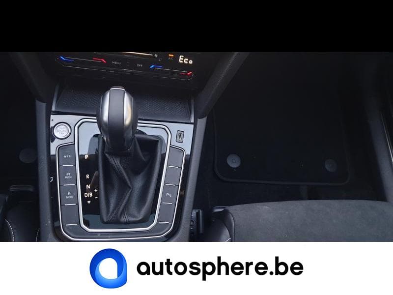 Volkswagen Passat GTE - 31