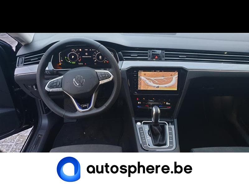 Volkswagen Passat GTE - 41