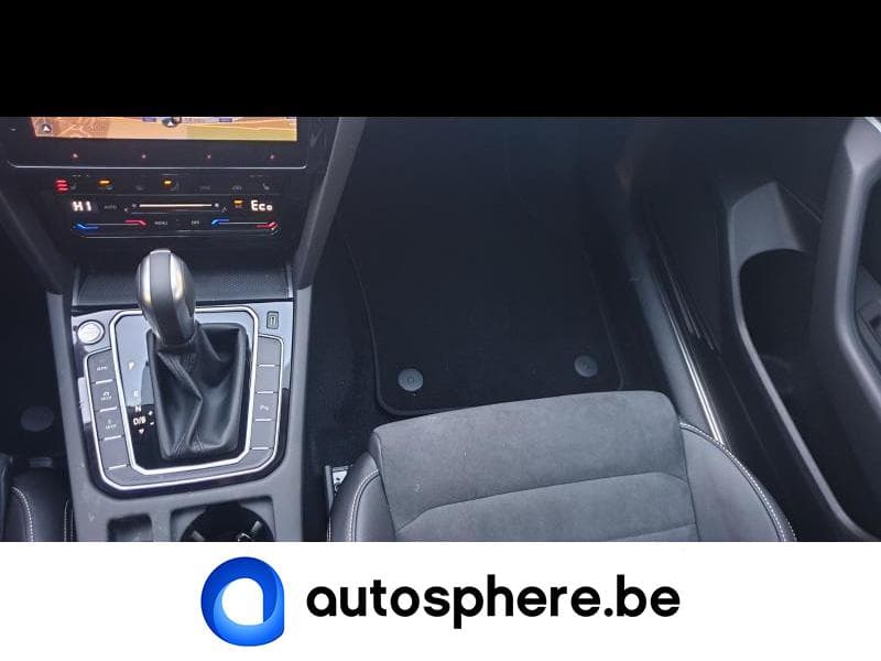 Volkswagen Passat GTE - 32
