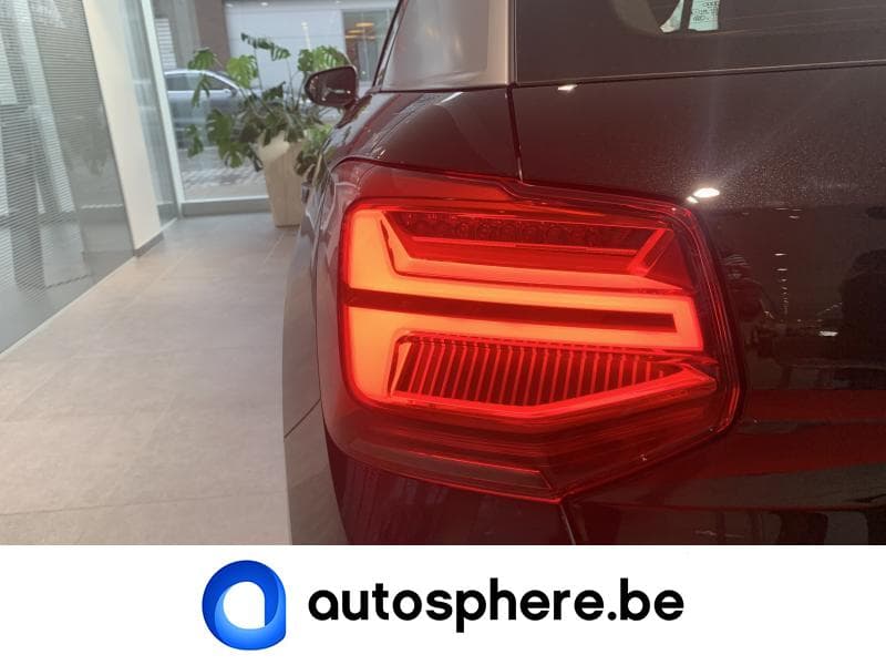 Audi Q2 S-line - 9