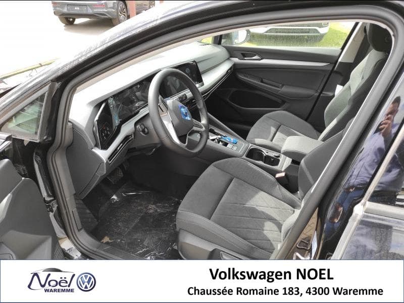 Volkswagen Golf VIII Life - 4