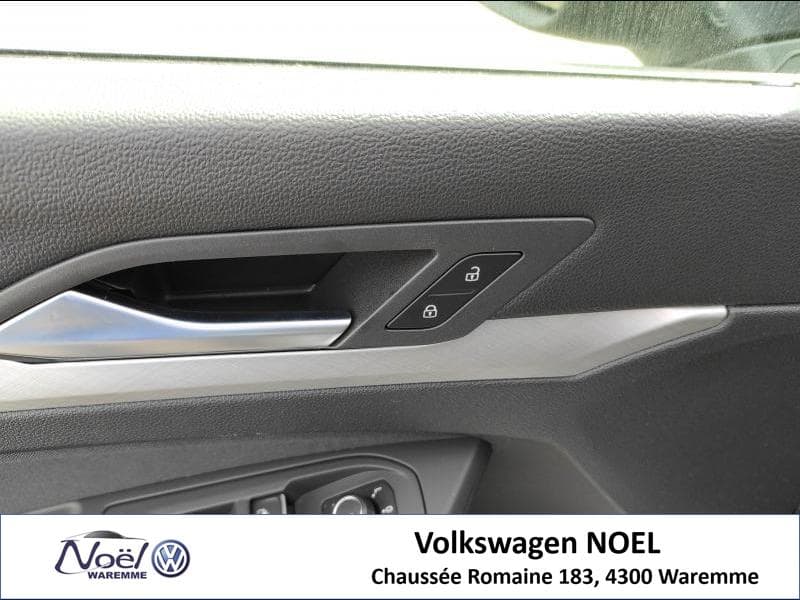 Volkswagen Golf VIII Life - 6
