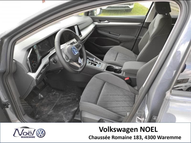 Volkswagen Golf VIII Life - 2