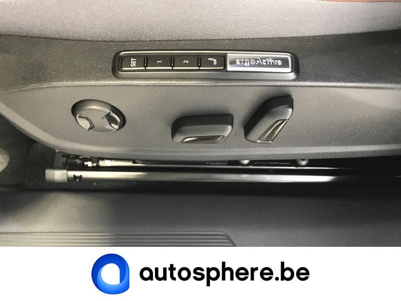 Volkswagen ID.4 1st Max-CAMERA-GPS - 25