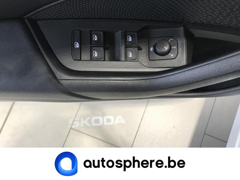 Skoda Octavia IV Ambition-AUTO-GPS-Park Pilot - 23