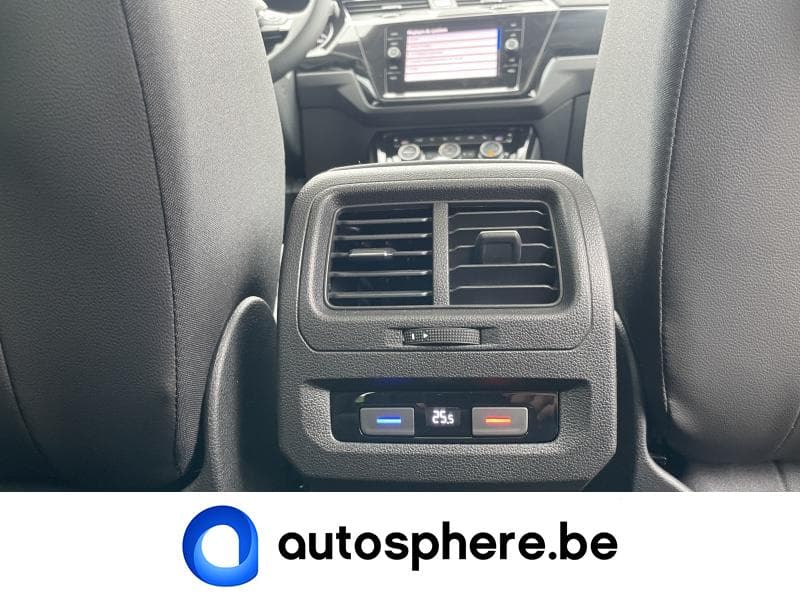 Volkswagen Touran Highline 2.0TDi 150cv - 7 Places/Attache-remorque - 24