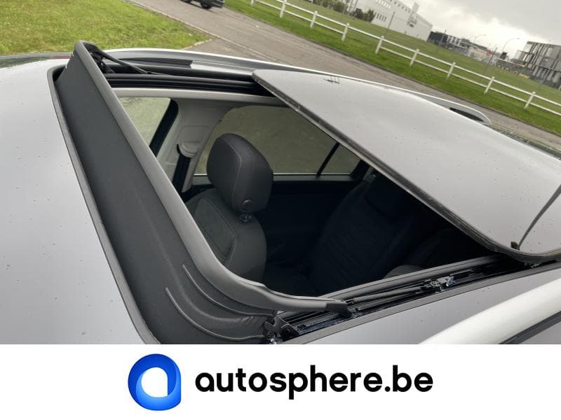 Volkswagen Touran Highline 2.0TDi 150cv - 7 Places/Attache-remorque - 34