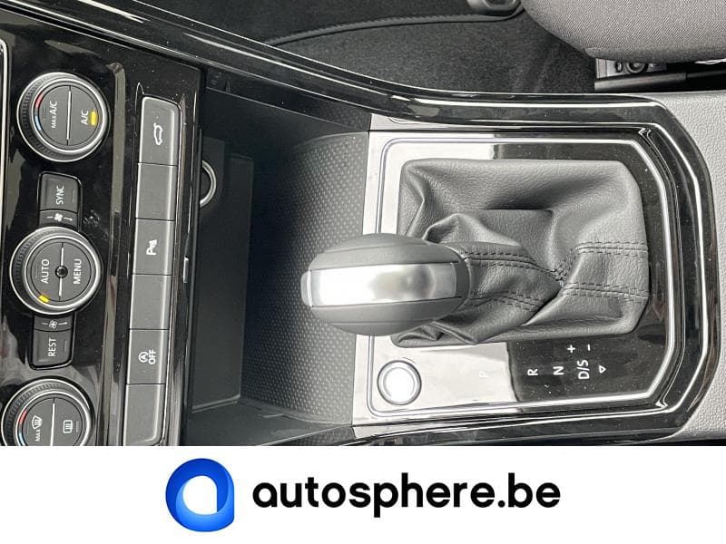 Volkswagen Touran Highline 2.0TDi 150cv - 7 Places/Attache-remorque - 25