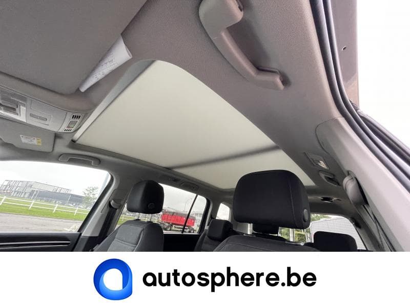 Volkswagen Touran Highline 2.0TDi 150cv - 7 Places/Attache-remorque - 36
