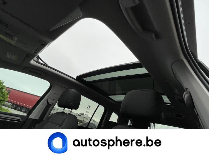 Volkswagen Touran Highline 2.0TDi 150cv - 7 Places/Attache-remorque - 35