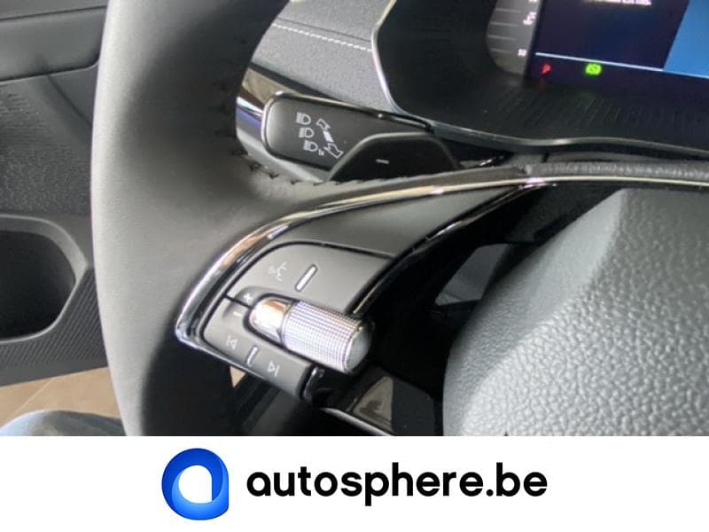 Skoda Octavia Combi Clever+ 2.0TDi 150cv - Toit pano/Attelage - 24