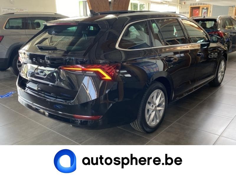 Skoda Octavia Combi Clever+ 2.0TDi 150cv - Toit pano/Attelage - 7