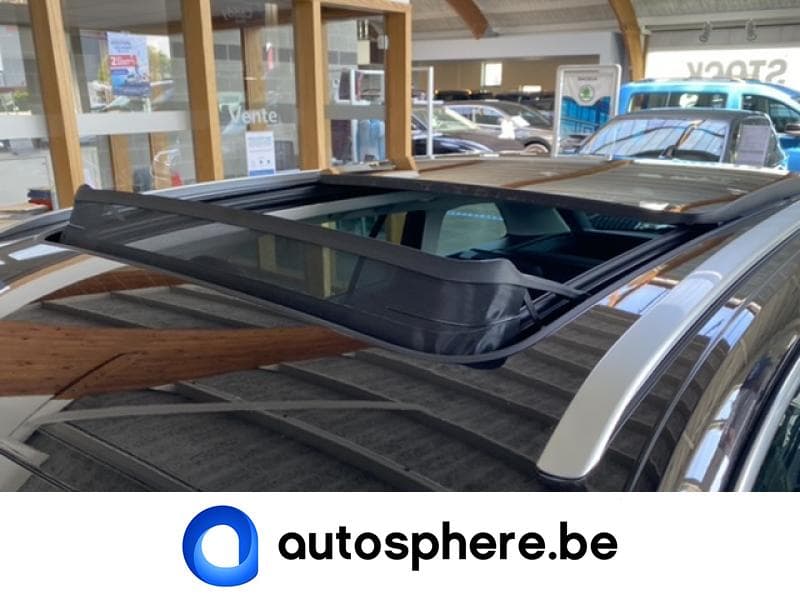 Skoda Octavia Combi Clever+ 2.0TDi 150cv - Toit pano/Attelage - 13
