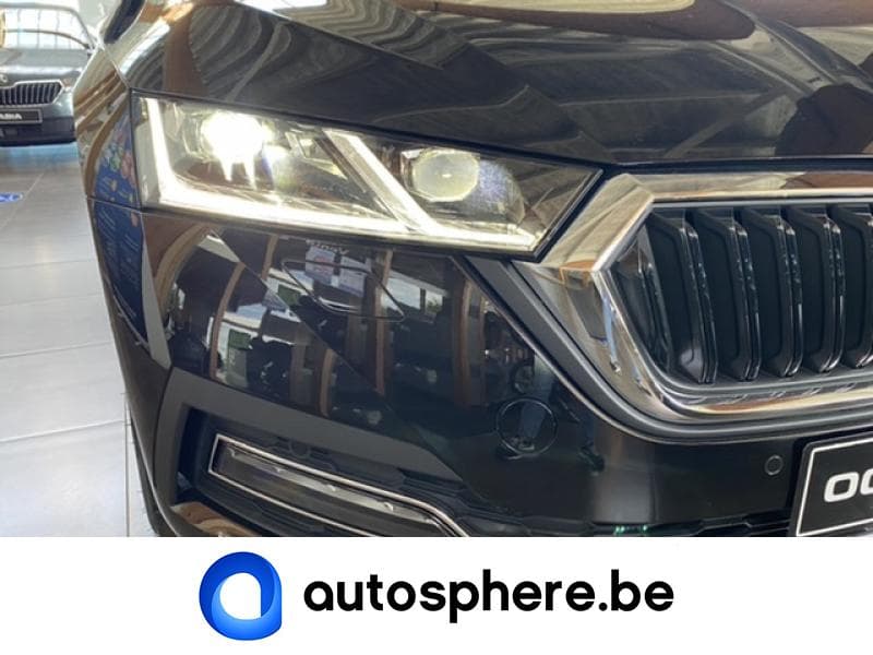 Skoda Octavia Combi Clever+ 2.0TDi 150cv - Toit pano/Attelage - 11