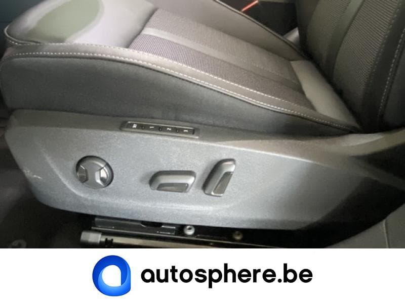 Skoda Octavia Combi Clever+ 2.0TDi 150cv - Toit pano/Attelage - 28