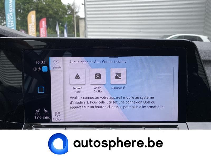 Volkswagen Golf LIFE-CAMERA-GPS+++ - 17