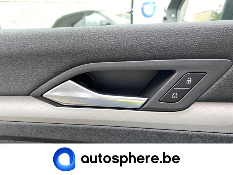 Volkswagen Golf LIFE-CAMERA-GPS+++ - 26