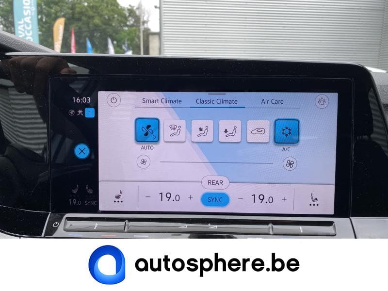 Volkswagen Golf LIFE-CAMERA-GPS+++ - 20