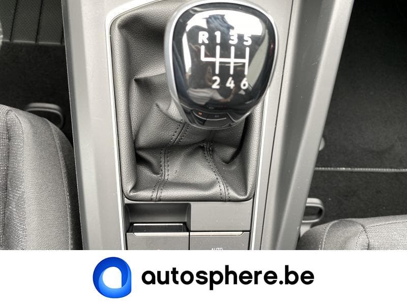 Volkswagen Golf LIFE-CAMERA-GPS+++ - 23