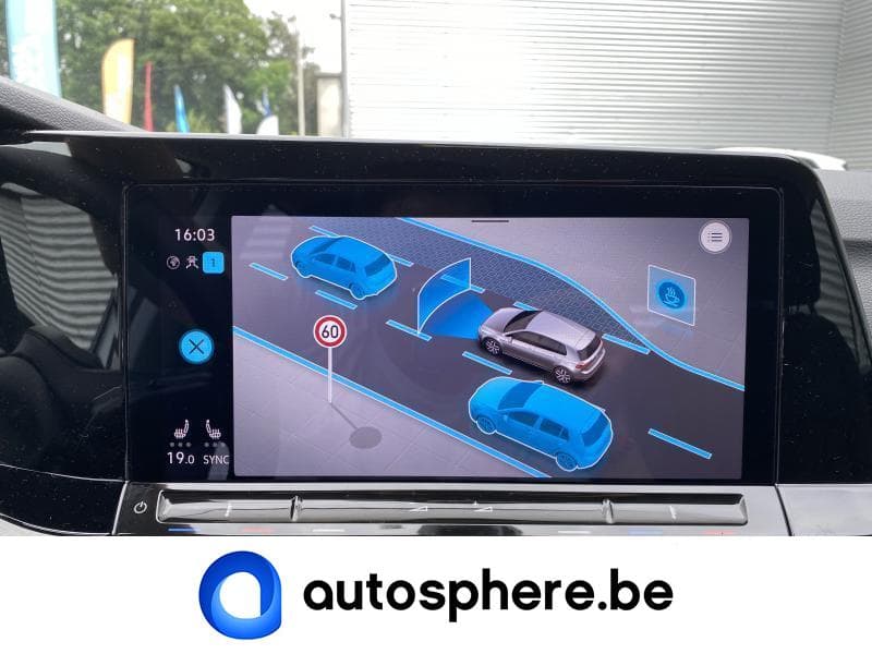 Volkswagen Golf LIFE-CAMERA-GPS+++ - 19
