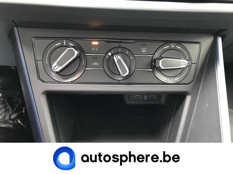 Volkswagen Polo VI UNITED-JA15\'\'-Climatisation-Capteurs-Carplay - 26