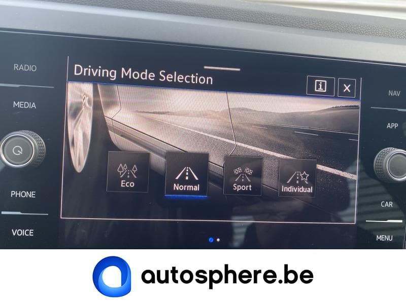 Volkswagen Polo R-LINE*CAMERA*GPS*CLIM*LED+++ - 23