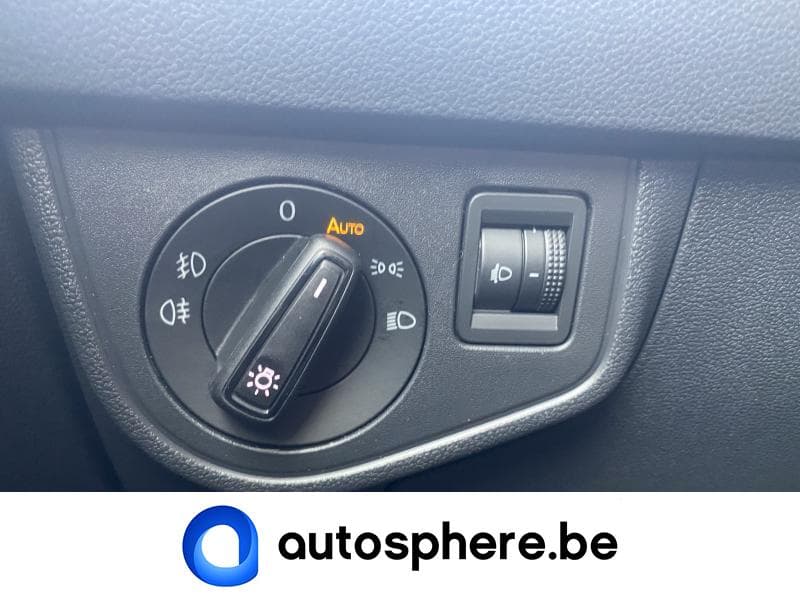 Volkswagen Polo R-LINE*CAMERA*GPS*CLIM*LED+++ - 29